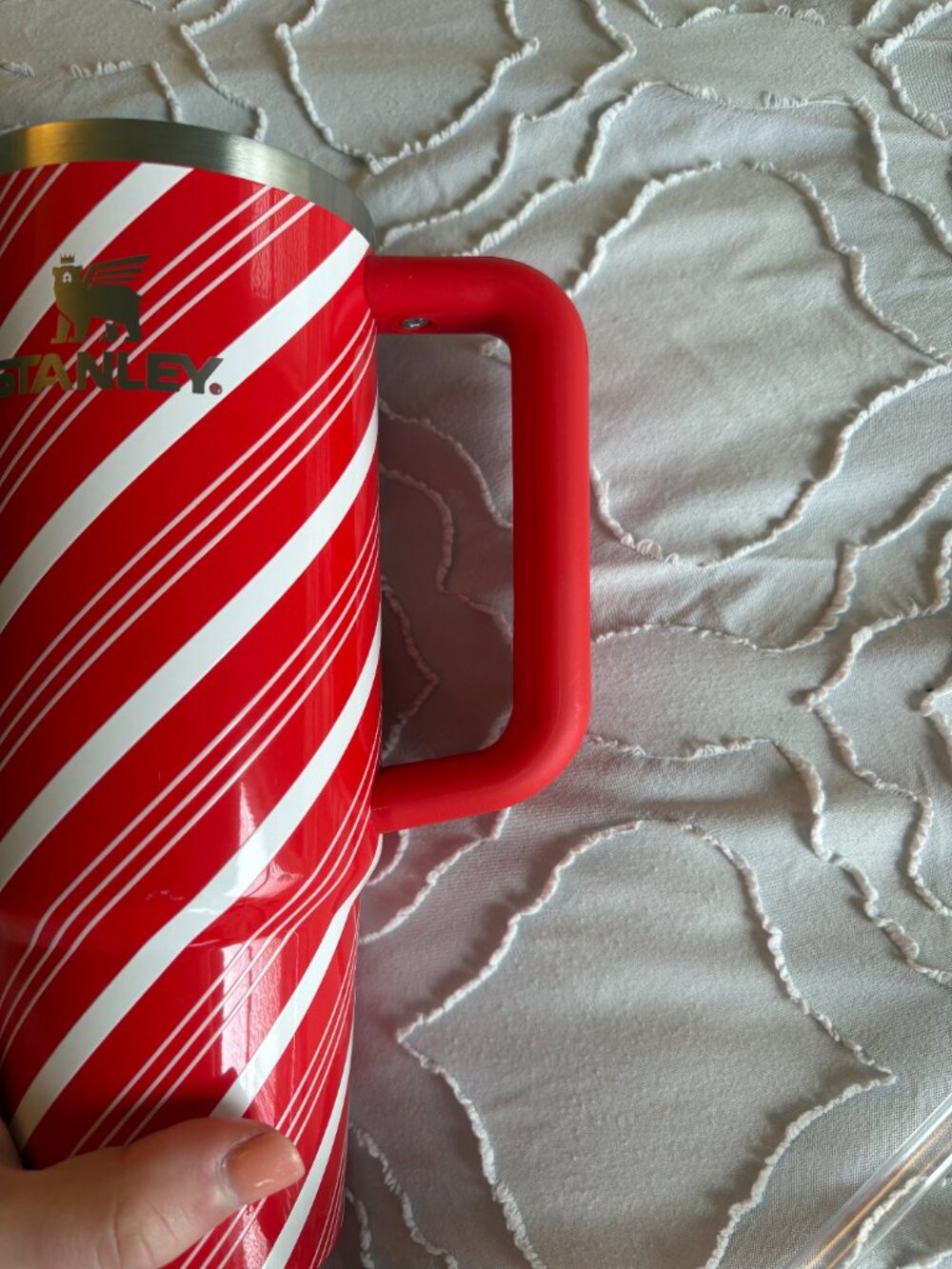 LIMITED EDITION Stanley 30 oz FlowState Quencher Tumbler - Candy Cane Twist - Picture 7 of 8